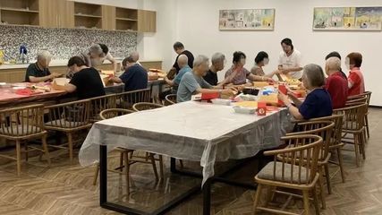 午餐配送到家、体检标准升级……这些服务让老年生活更贴心